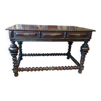 Portuguese "middle" table
