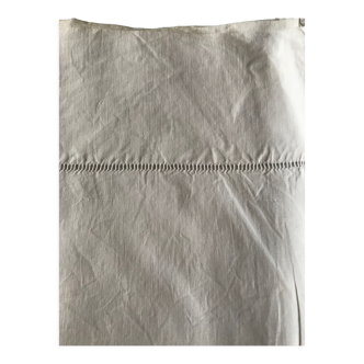 Drap ancien en lin bordure à bribes brodée
