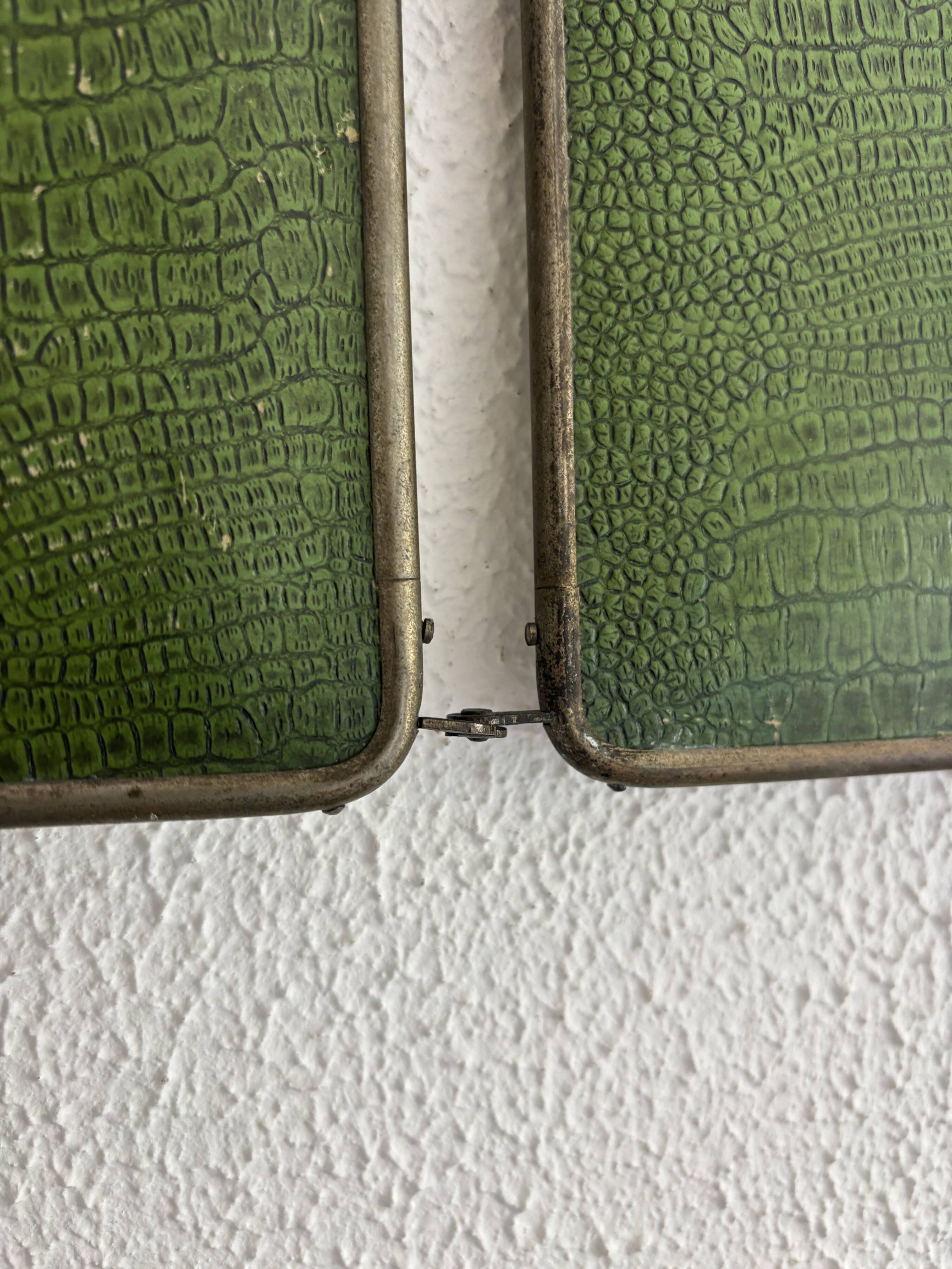 Vintage 1930s triptych mirror barber nickel-plated green crocodile effect.