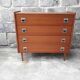 Commode vintage pieds fuseaux