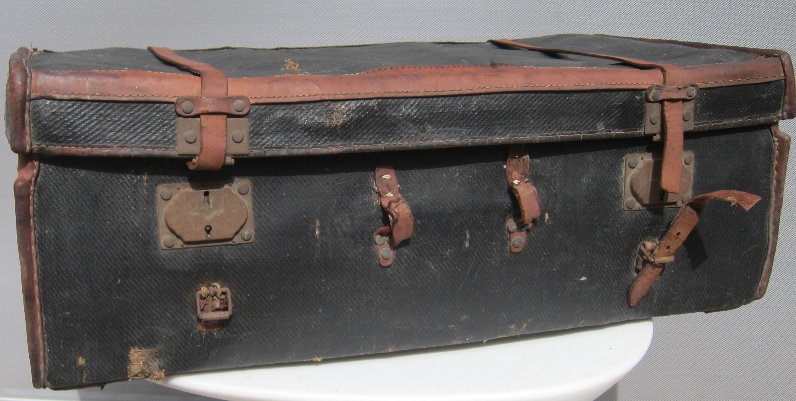 Suitcase 19th Moynat