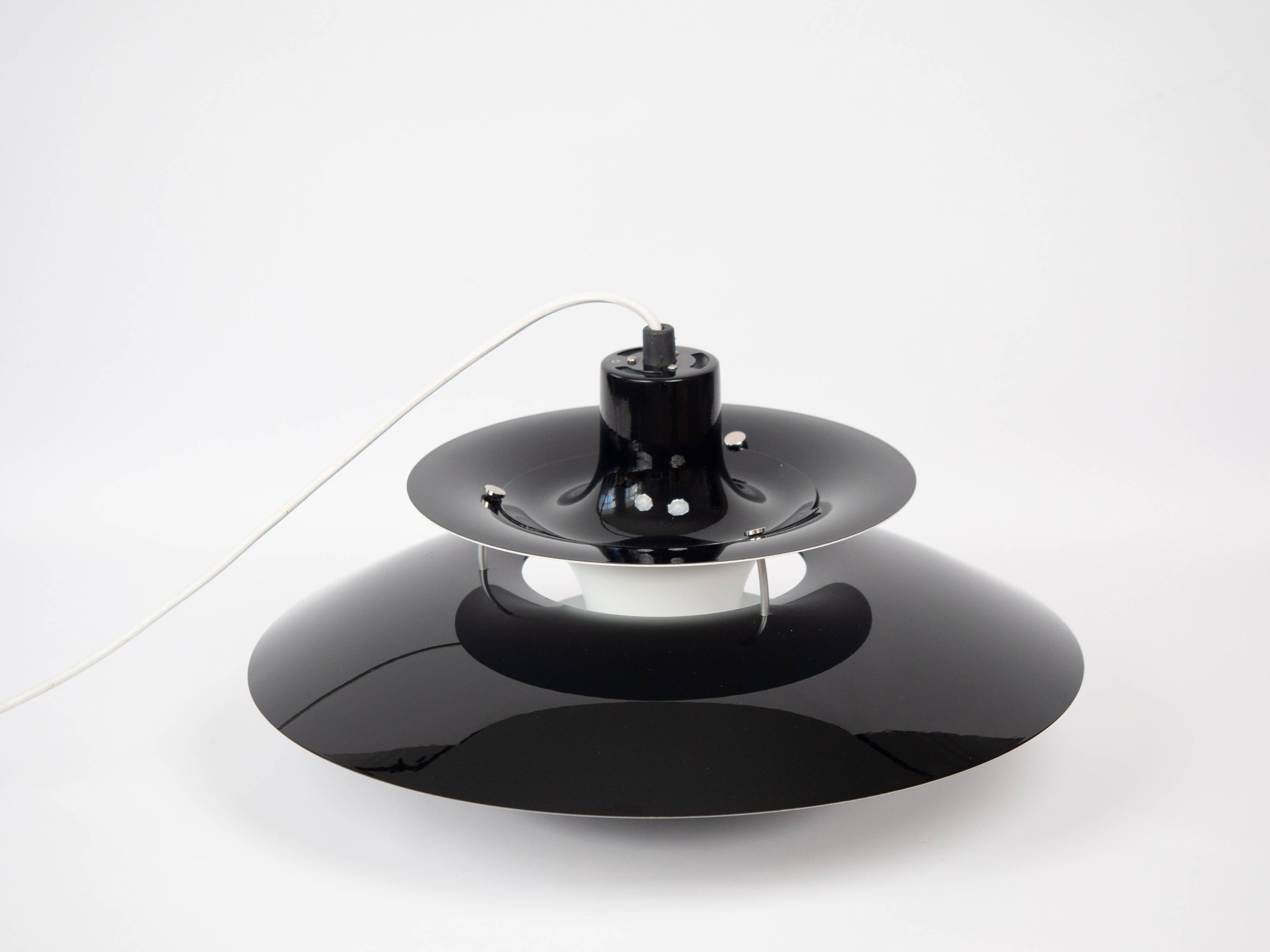Suspension danoise PH 5 par Poul Henningsen, Louis Poulsen, 1958