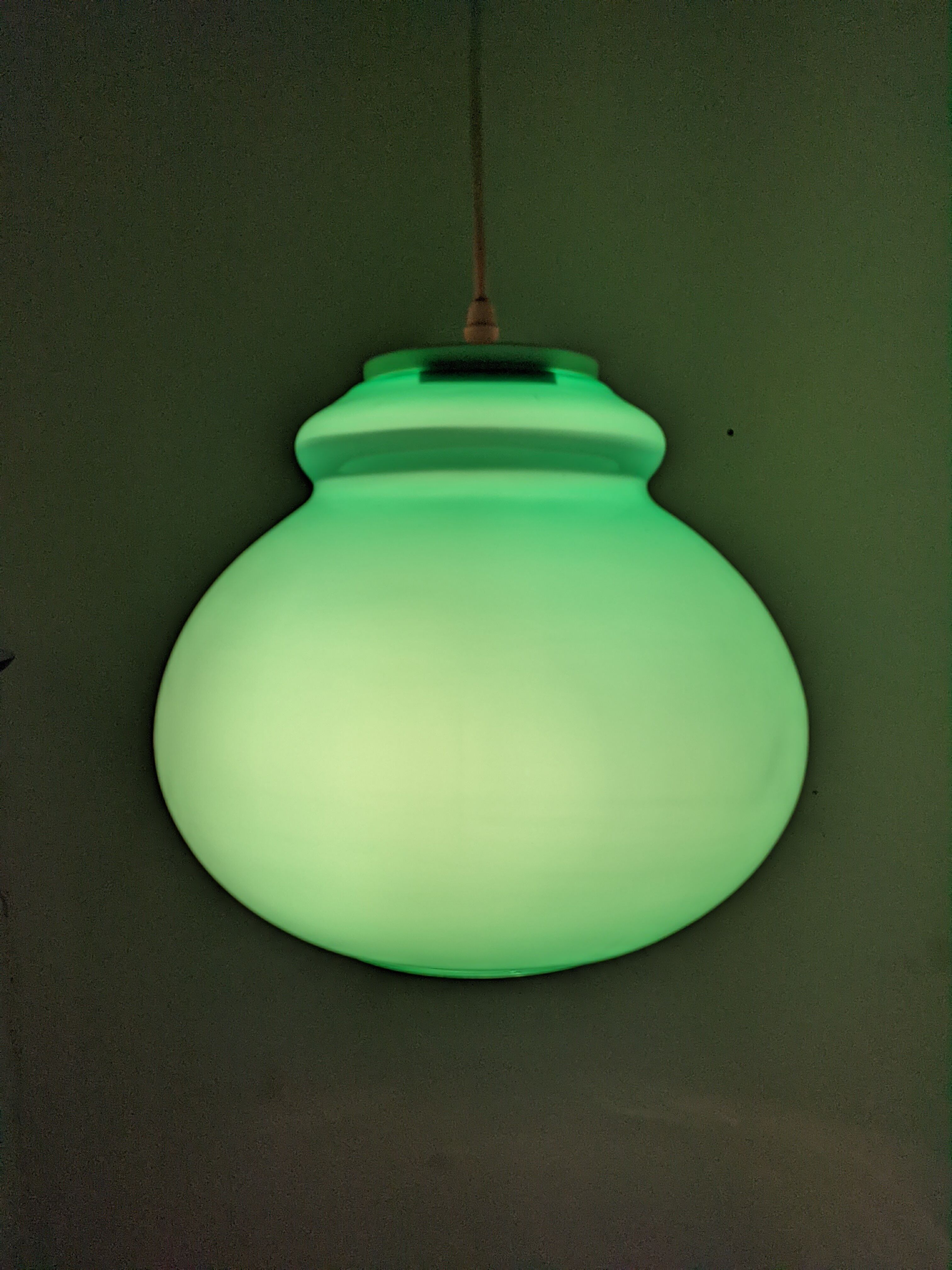 Green opaline suspension from the 60s/70s