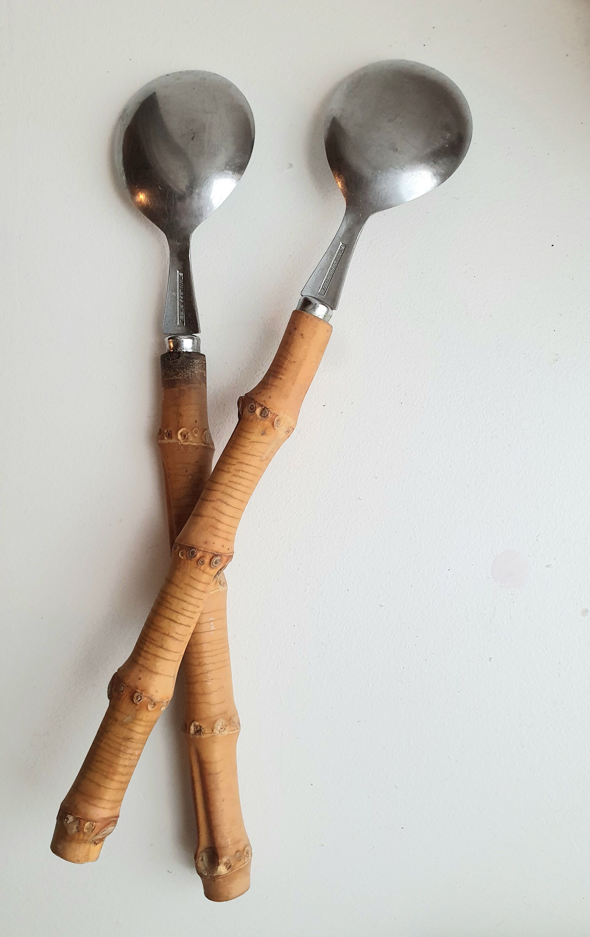 Bamboo sleeve salad cutlery