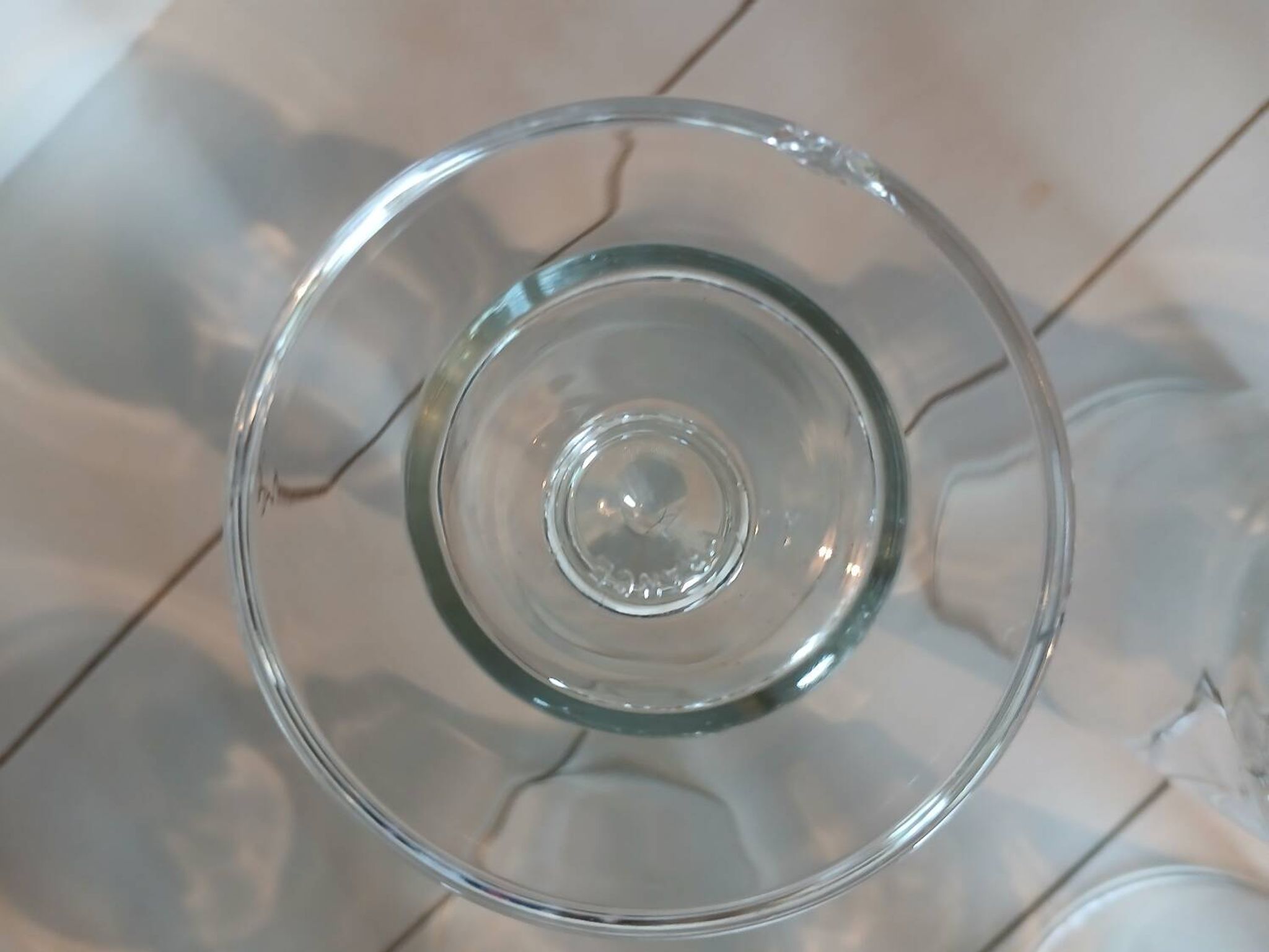 9 verres à pied vintages