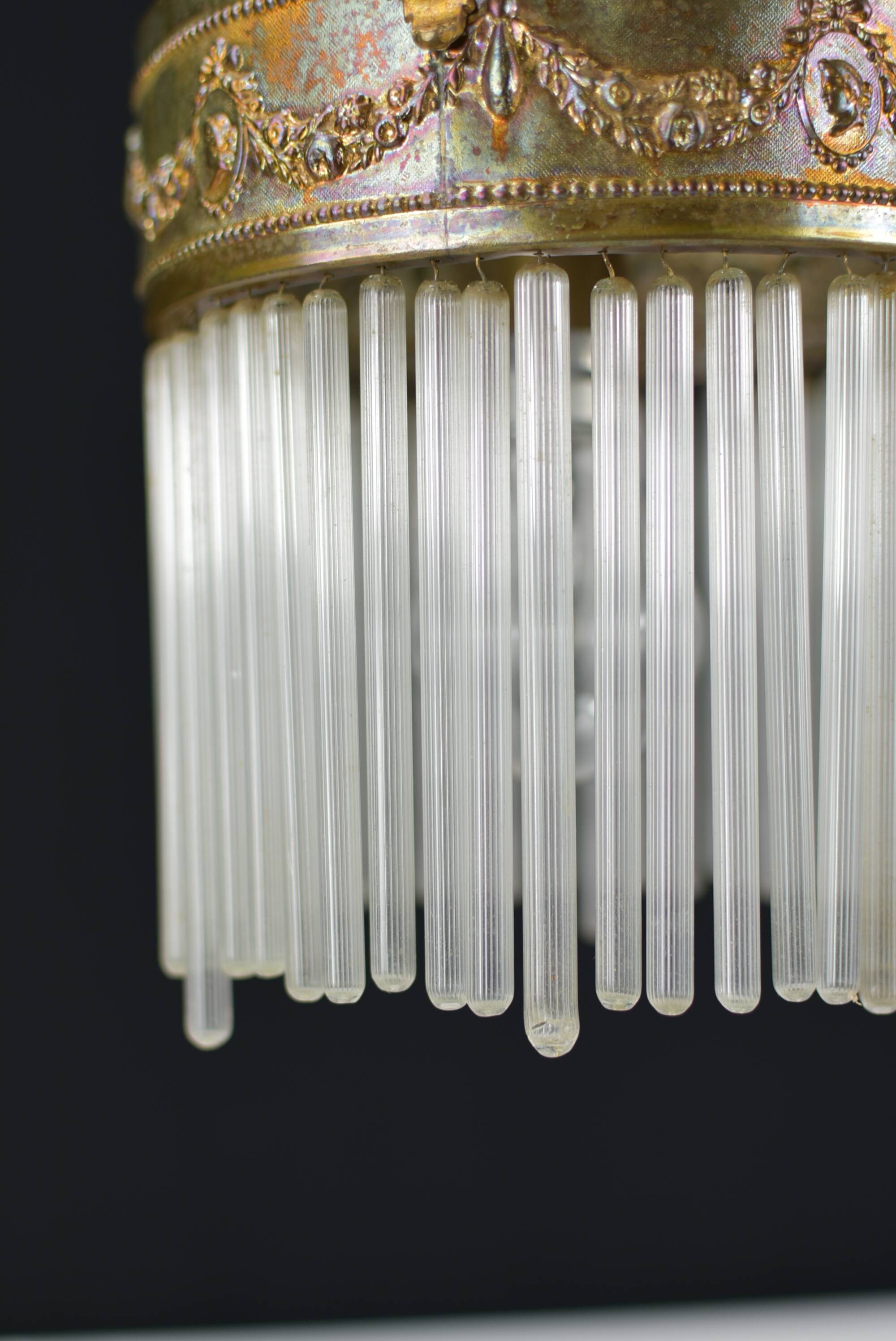 Glass tube tassel suspension
