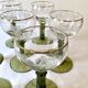 7 verres à vin d'Alsace Roemer, pieds gradins vert mousse et liseré doré