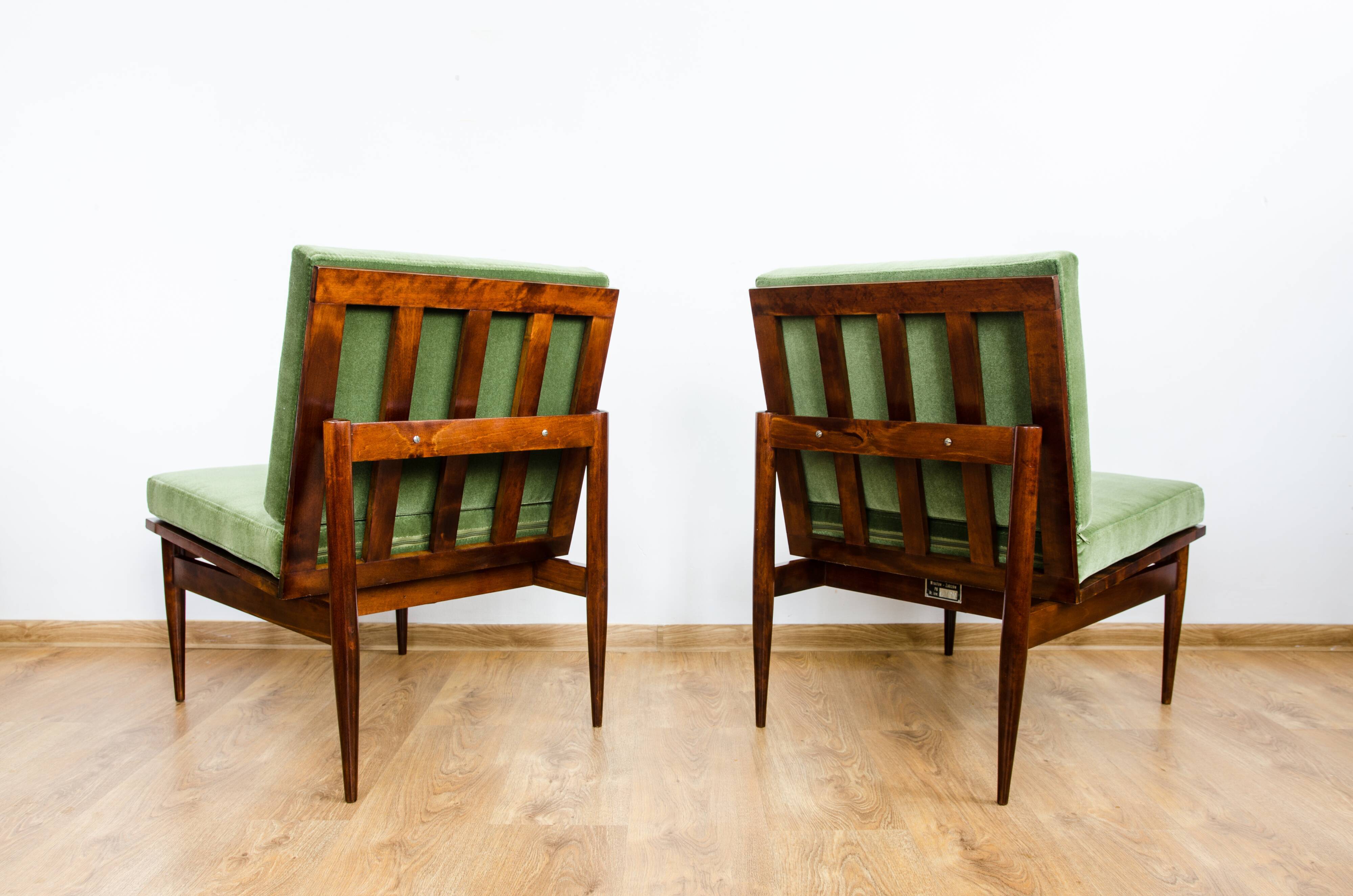 Paire de fauteuils verts du milieu du siècle 1965