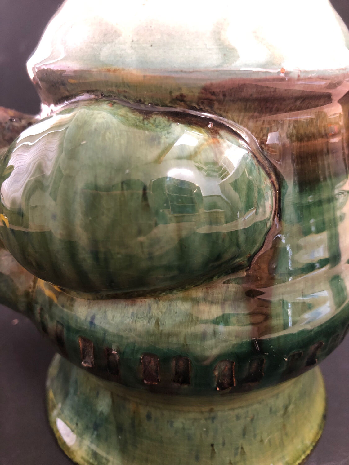Ceramic shaped piece by Mária Sövegjártó