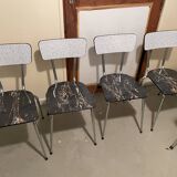 Table and 4 chairs in Formica.
