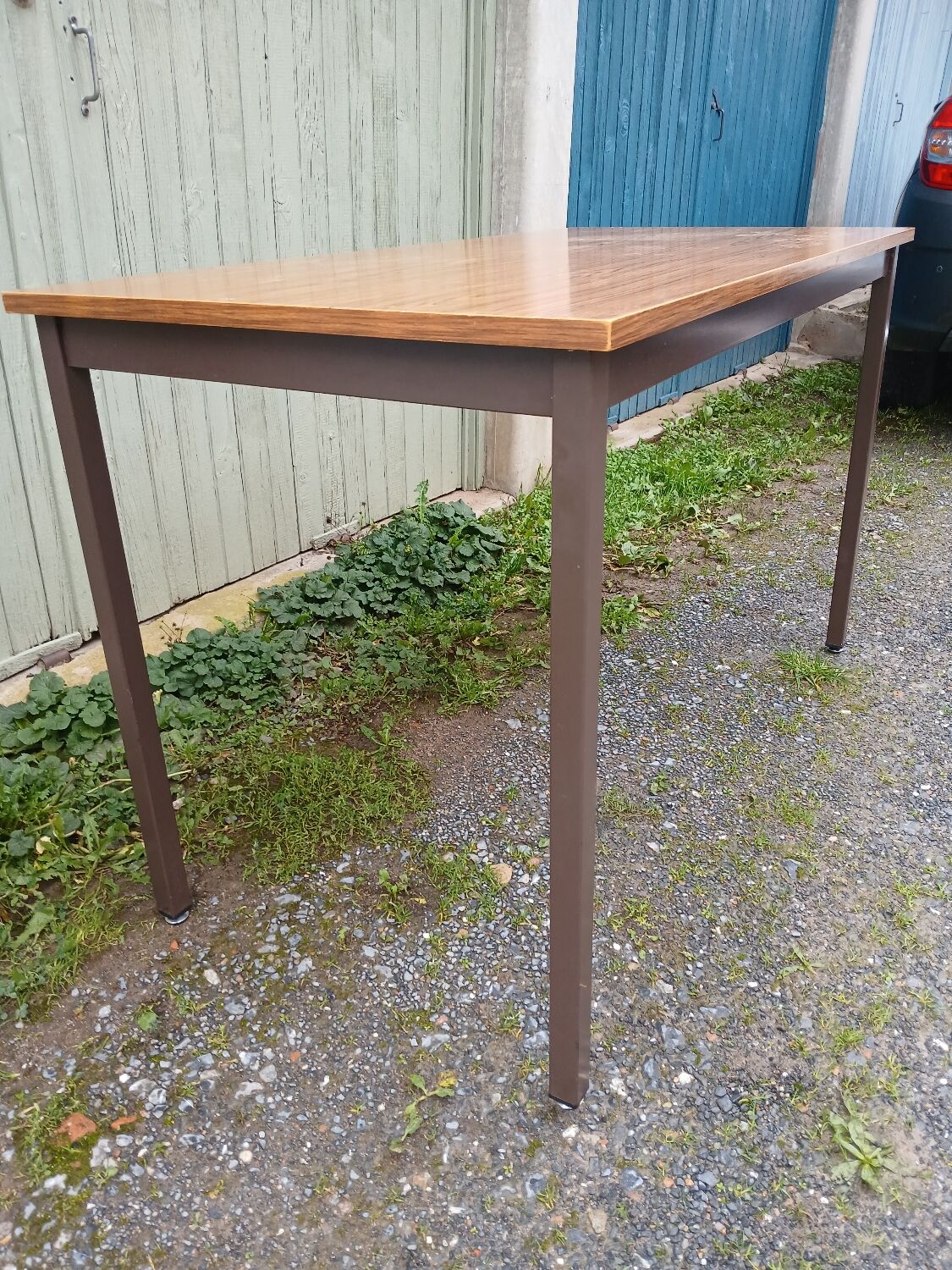 Table ancienne en formica et métal