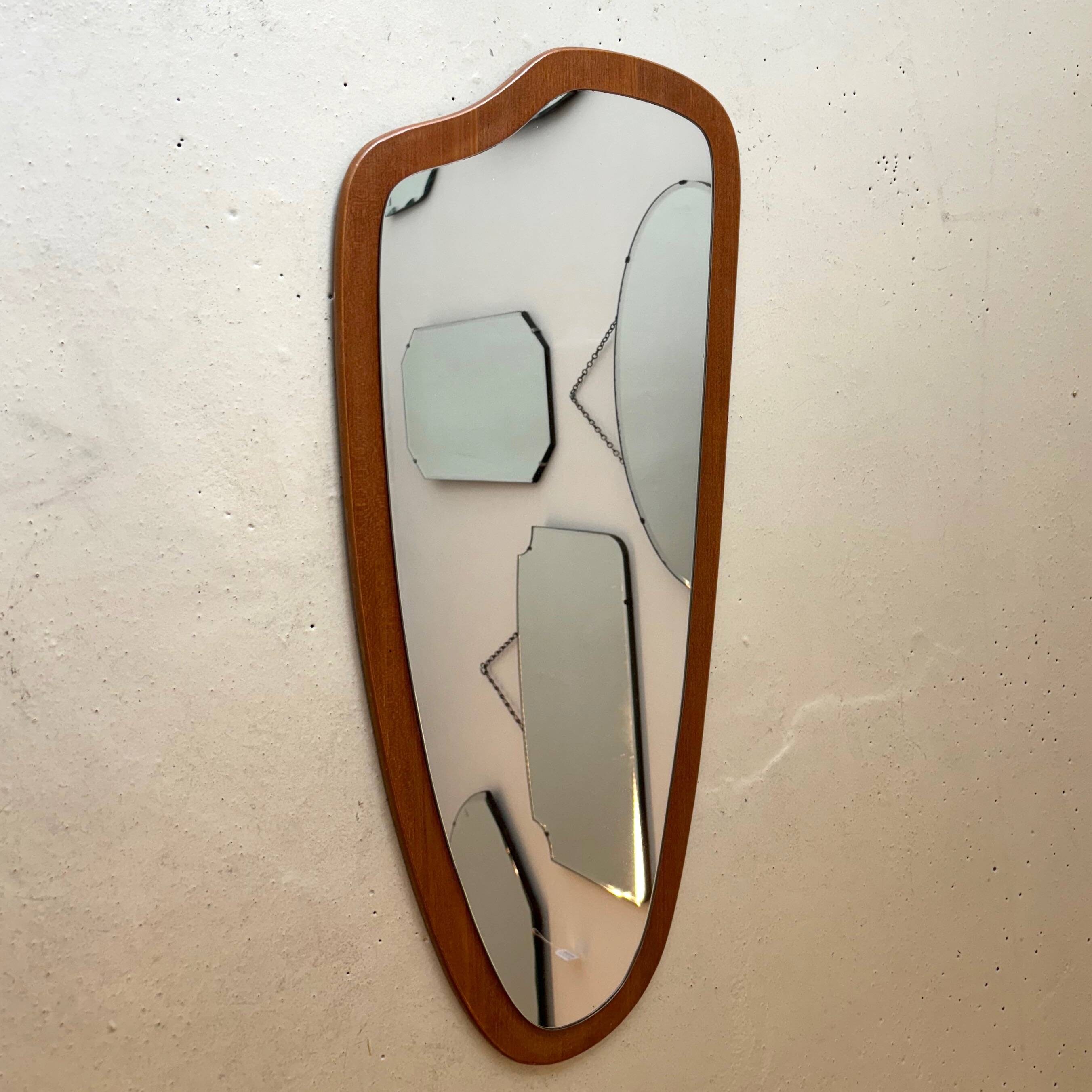 Scandinavian free-form mirror
