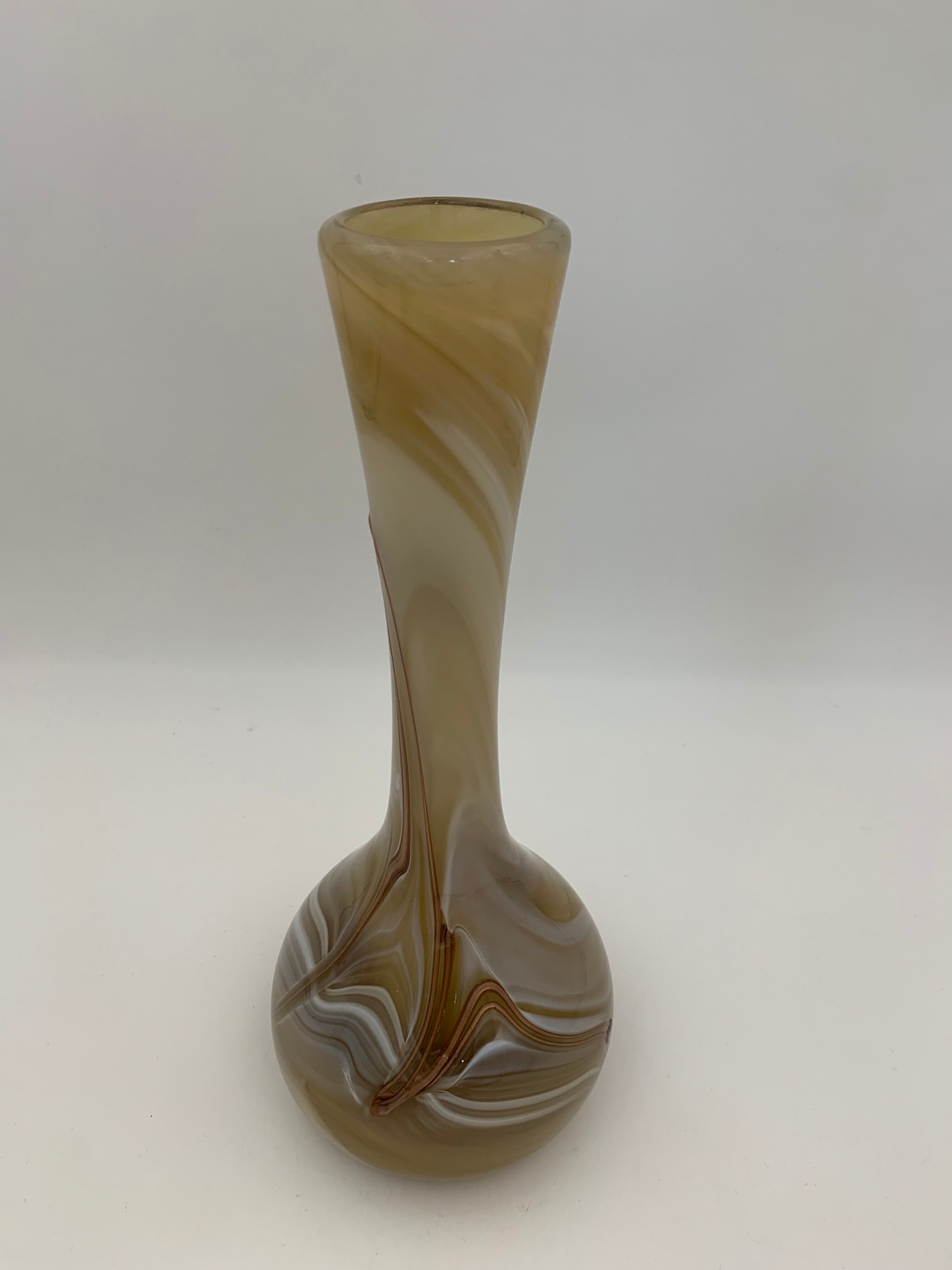 Vase verre soufflé non signé - Antiquités