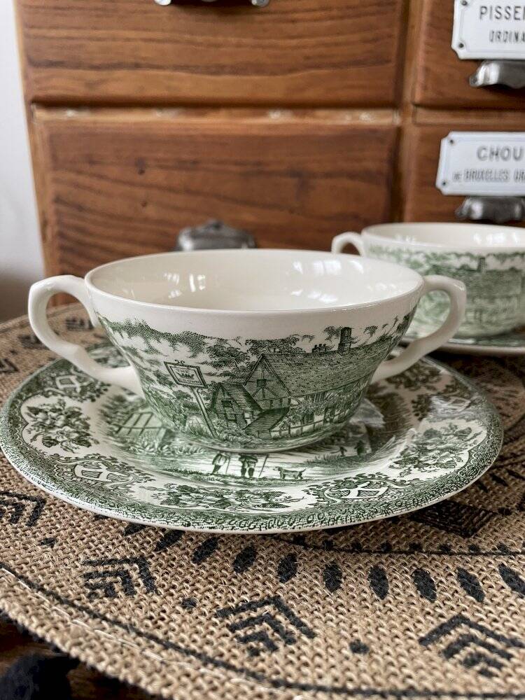 Ensemble de 2 bols à bouillon et soucoupes verts ironstone England