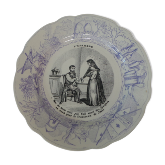 Decorative plate saying sarreguemines