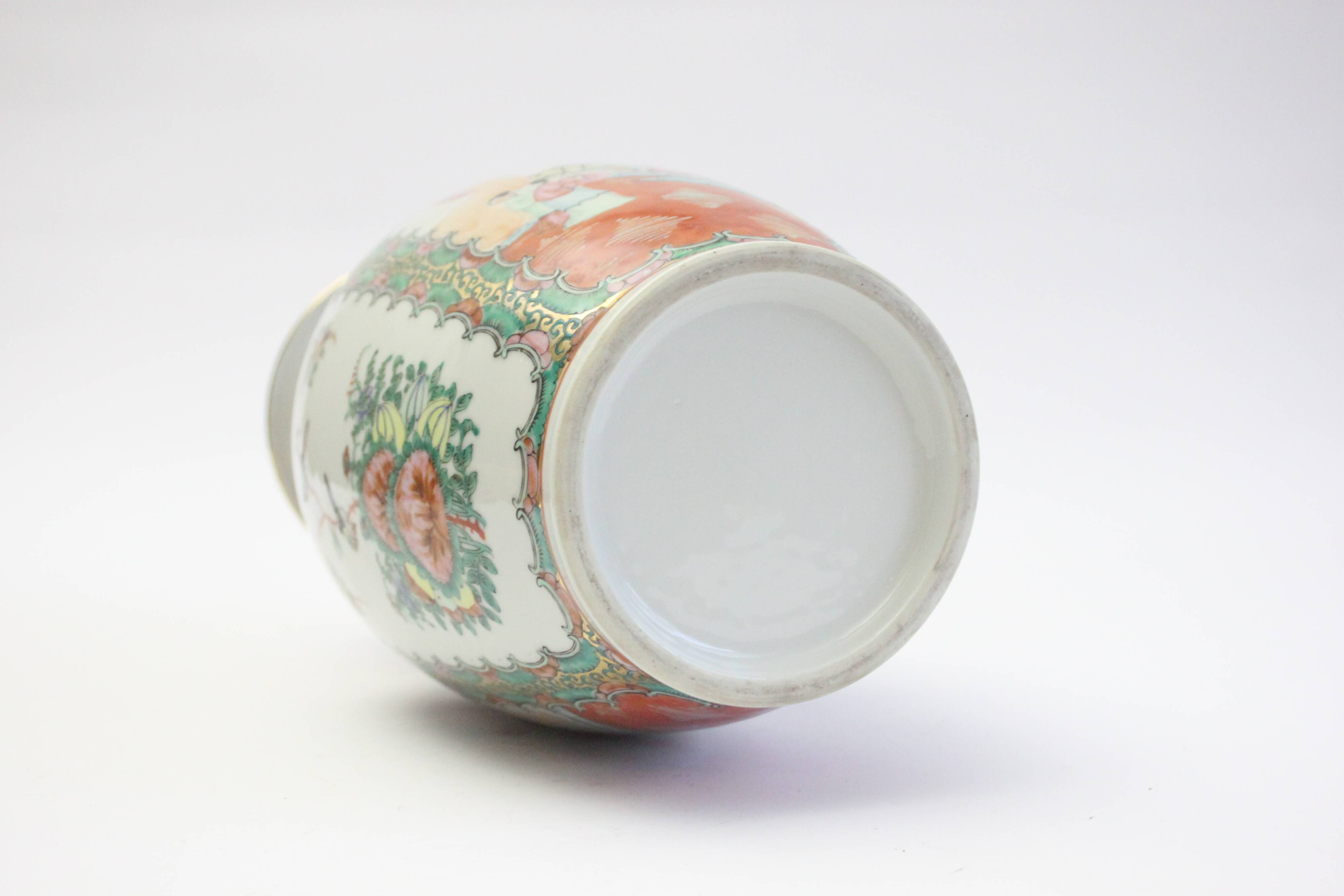 Chinese Canton rose medallion vase, early 20th century