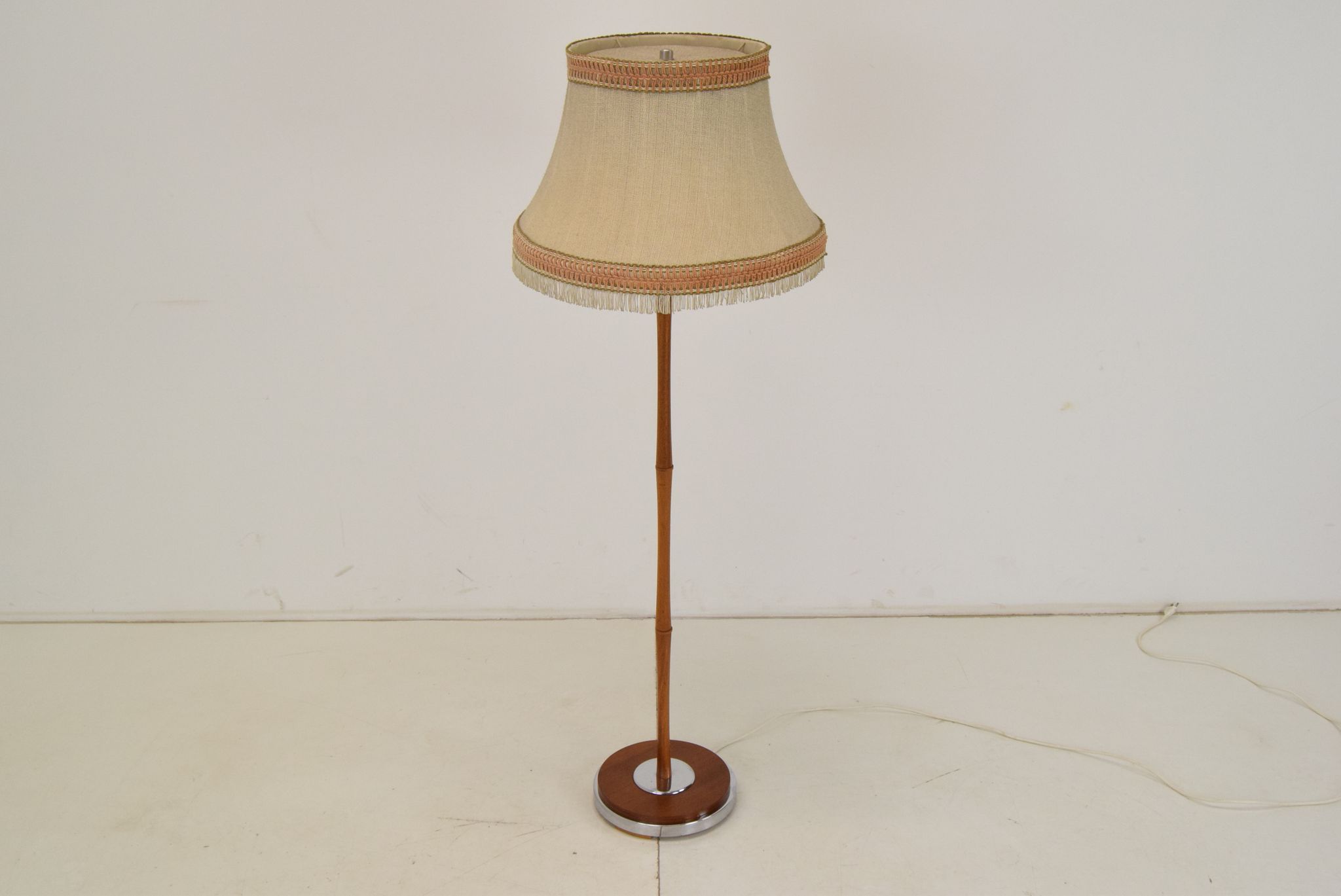 Lampadaire du milieu du siècle années 1960