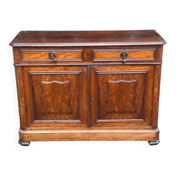 Louis Philippe buffet in solid walnut from the 19th century.