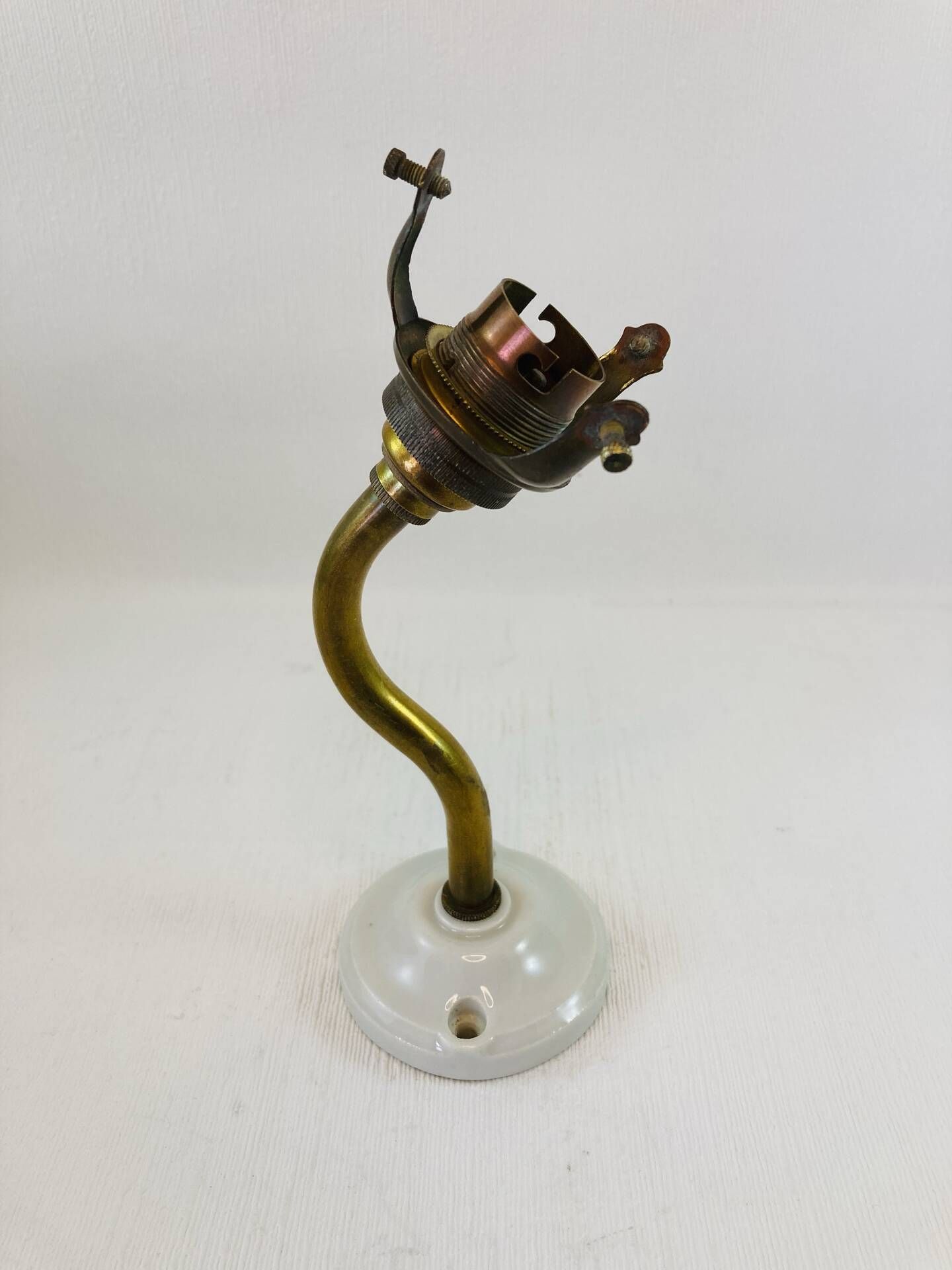 Antique wall lamp with swan neck + pleated green tulip - Art Deco