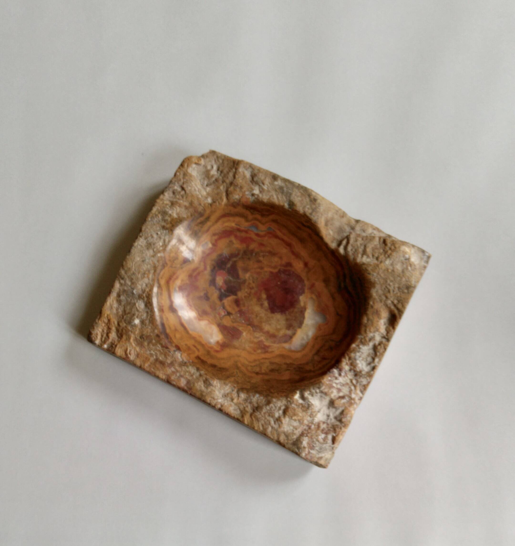 Natural onyx stone pocket emptier, 70s-80s