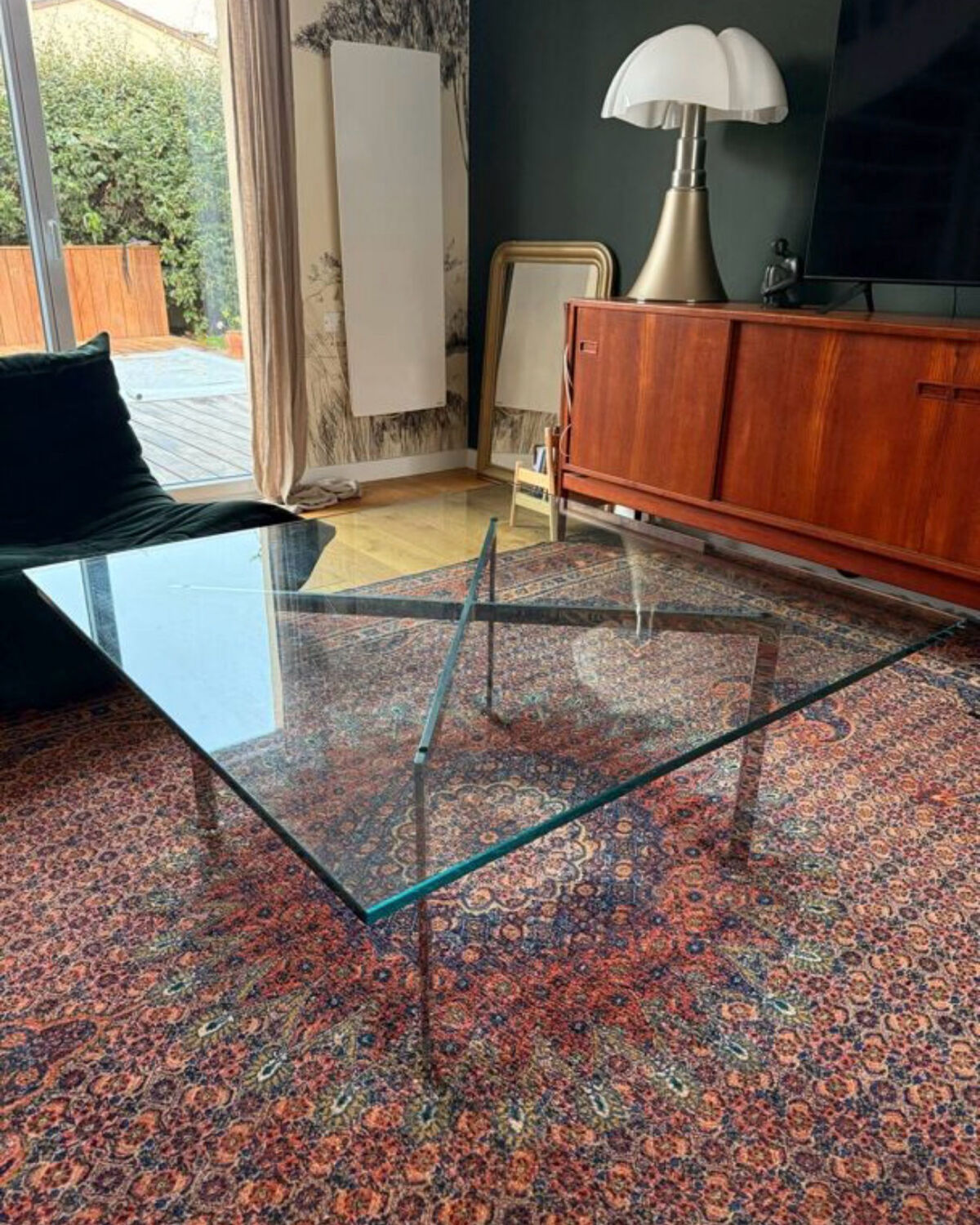 Design coffee table in glass & metal
