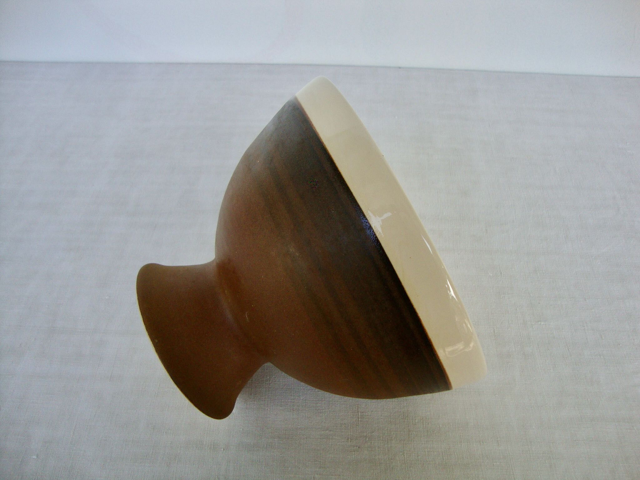 Enamelled sandstone salad