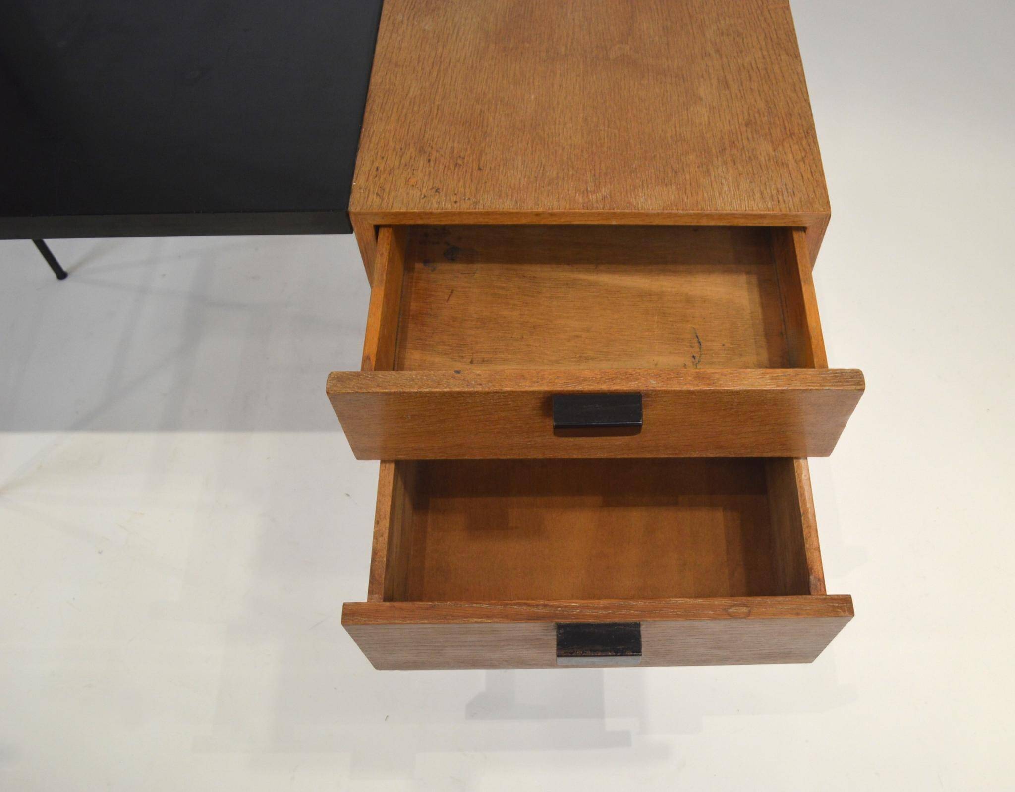 Bureau CM141 de Pierre Paulin