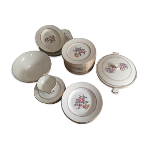 Service de table assiettes et plats,