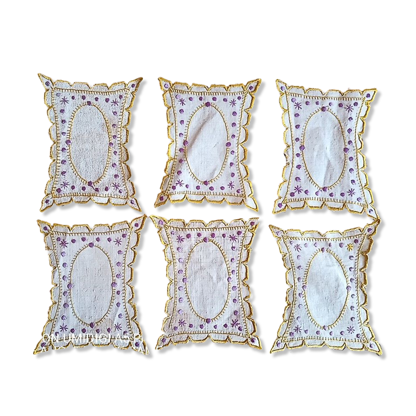 Set of 6 embroidered table decorations - 9 x 8 cm