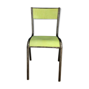 chaise ecolier recouverte