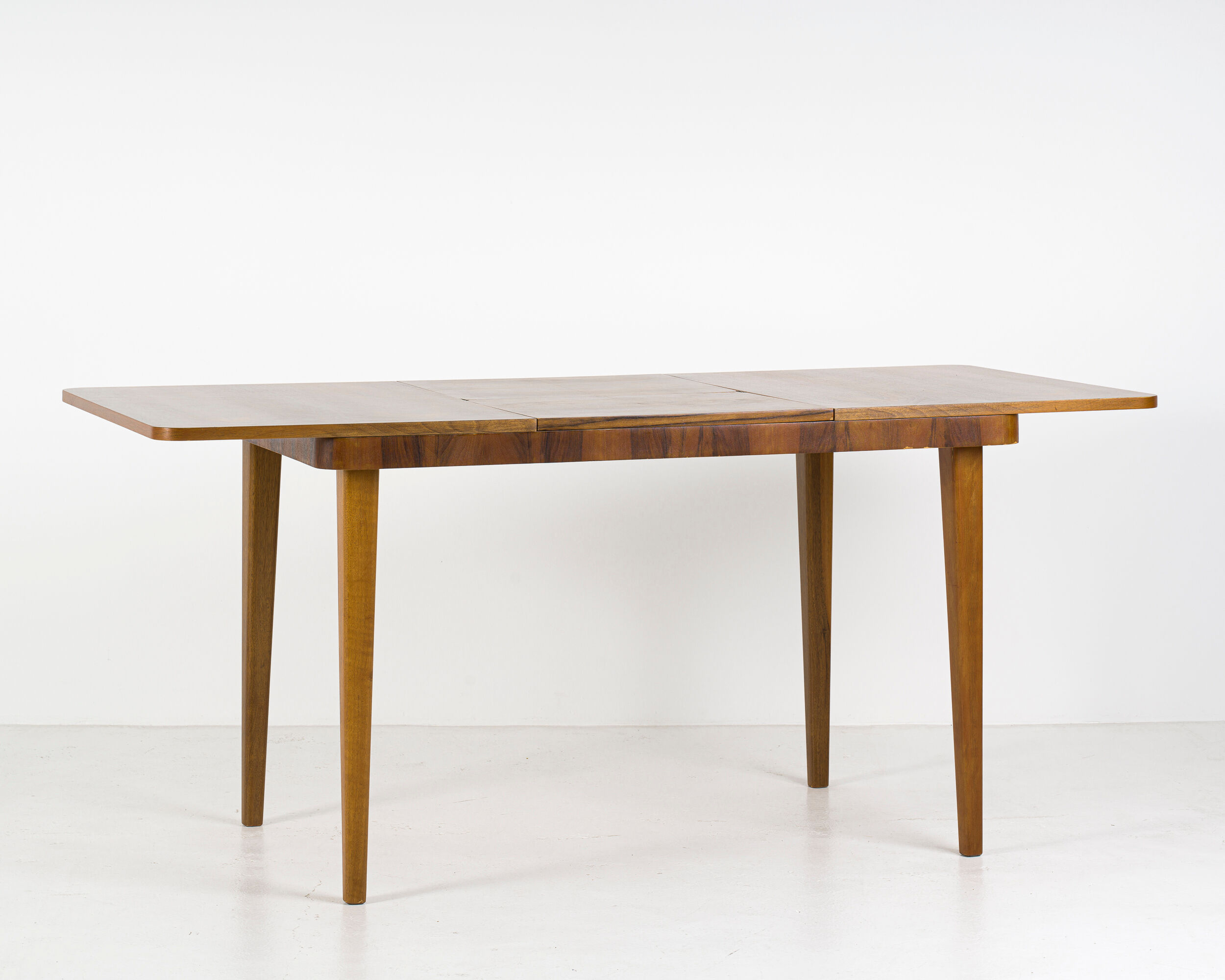 Dining table by Jindřich Halabala for Jitona, 1940