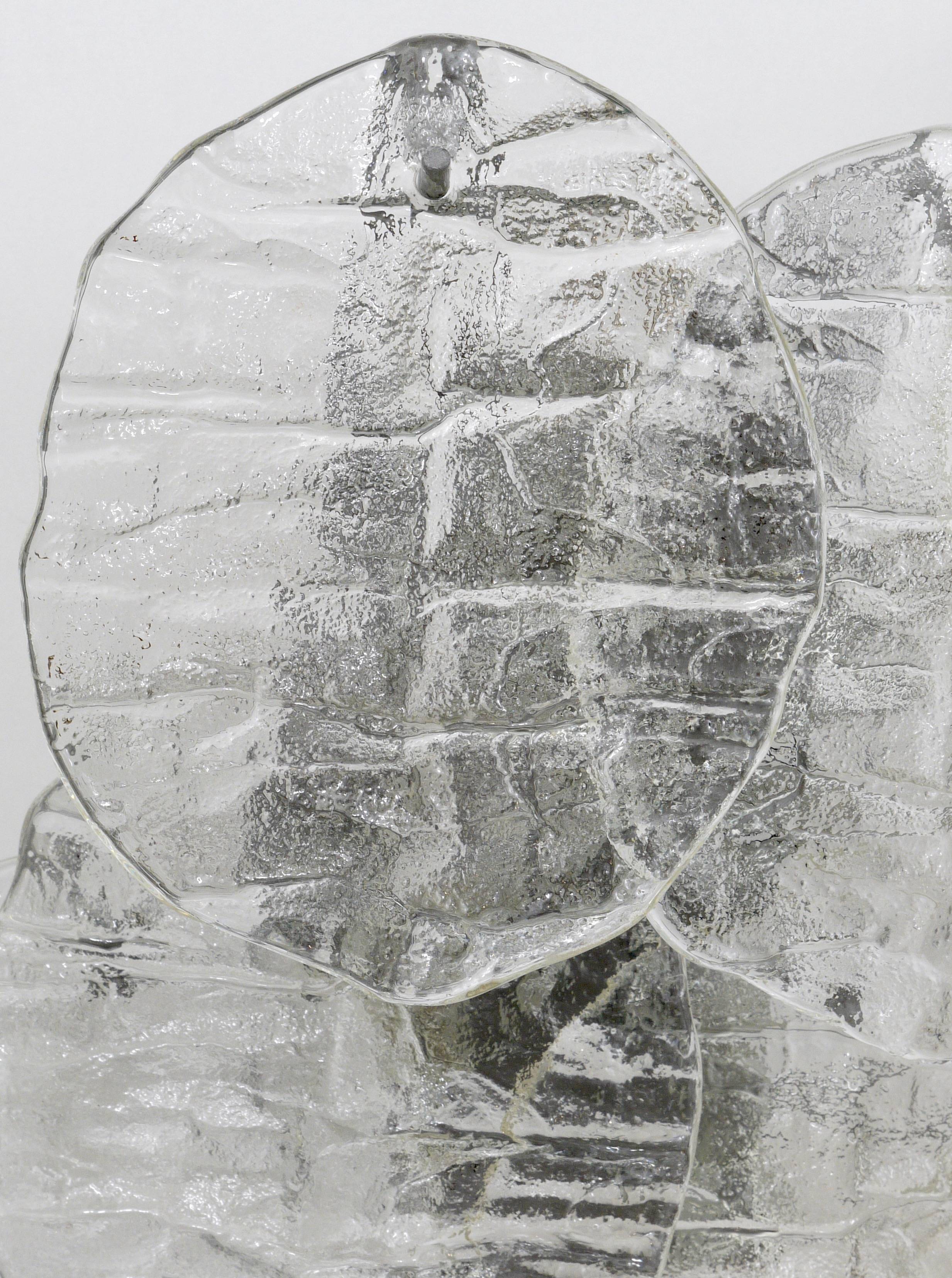 Jusqu'à trois appliques murales J.T. Kalmar Blatt en verre givré, Autriche, années 1960