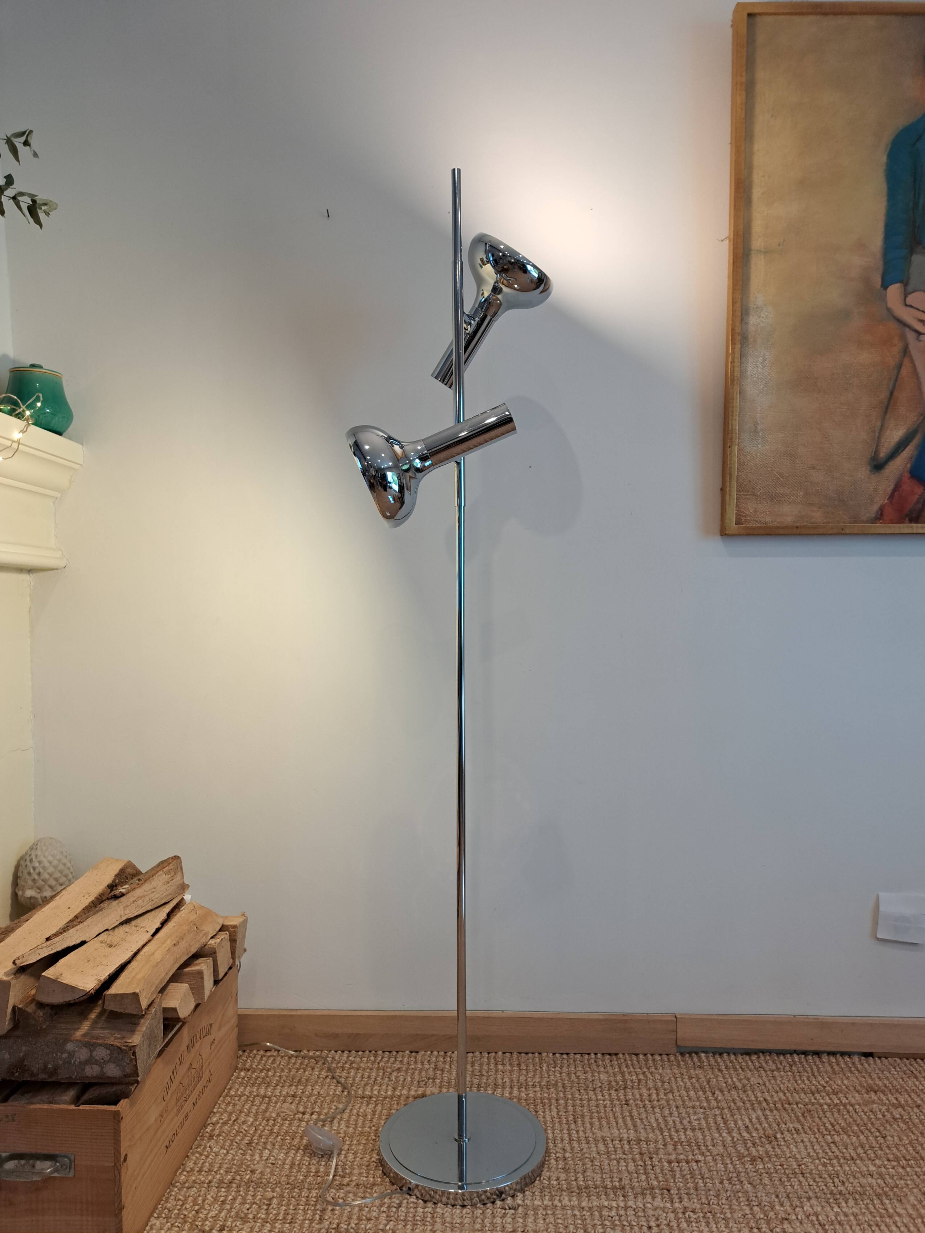 Chrome floor lamp from the 1970s.