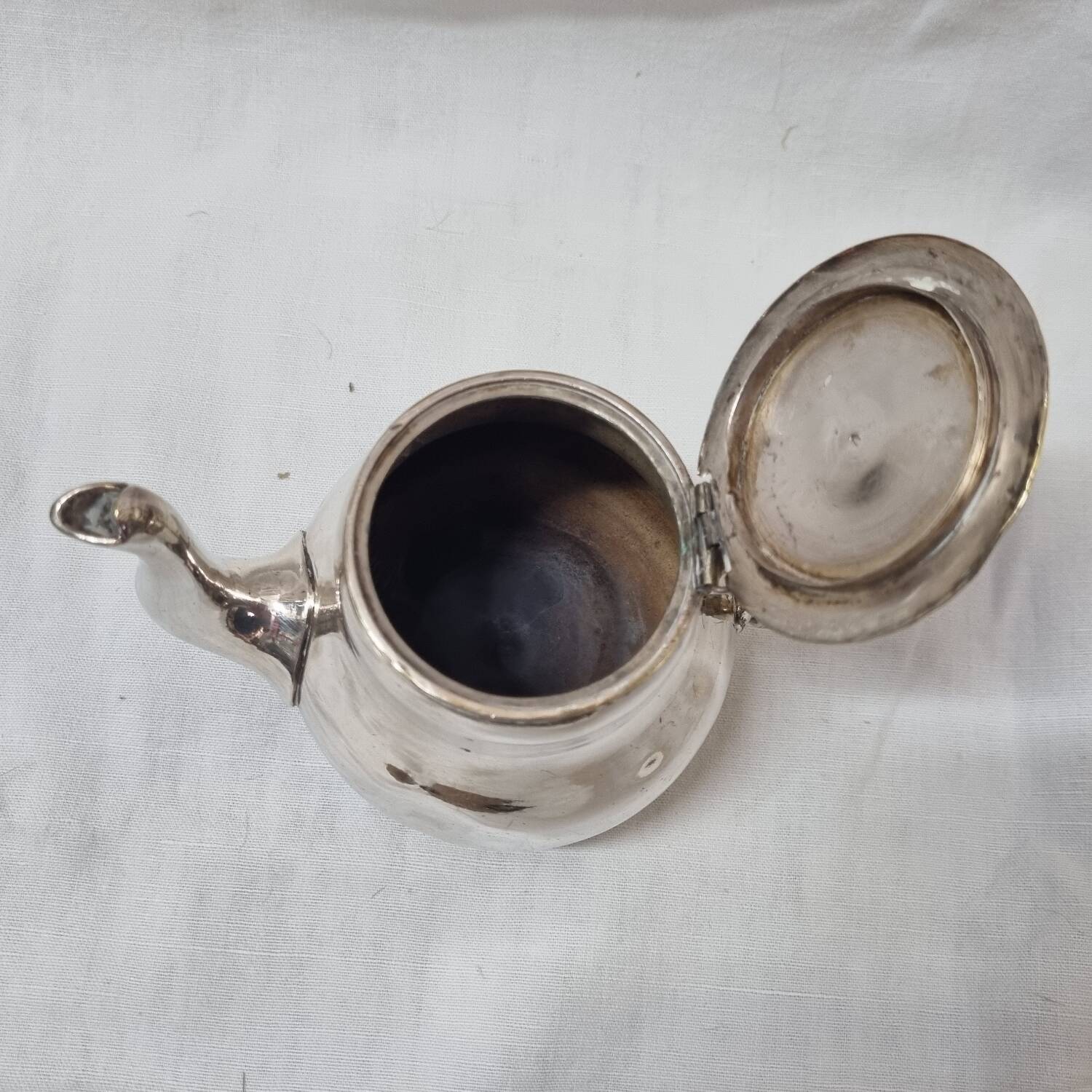 Mid-20th century hotel teapot