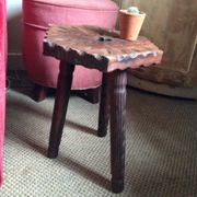 Tabouret tripode