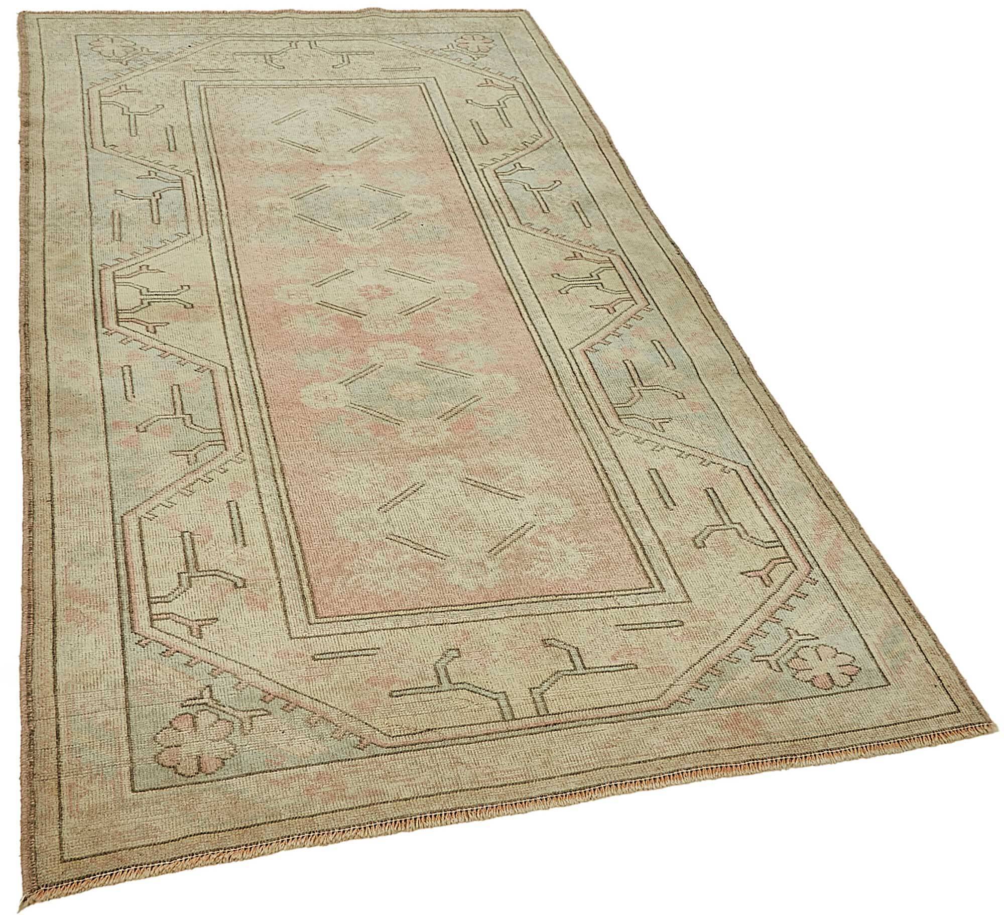 Turkish Vintage Anatolian Rug 124 cm x 214 cm