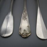 Set of 6 mismatched old silver metal forks for a chic table