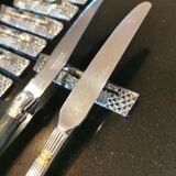 11 glass knife holders