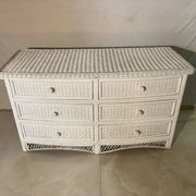 Ensemble chambre rotin blanc : commode, miroir, lit, panier