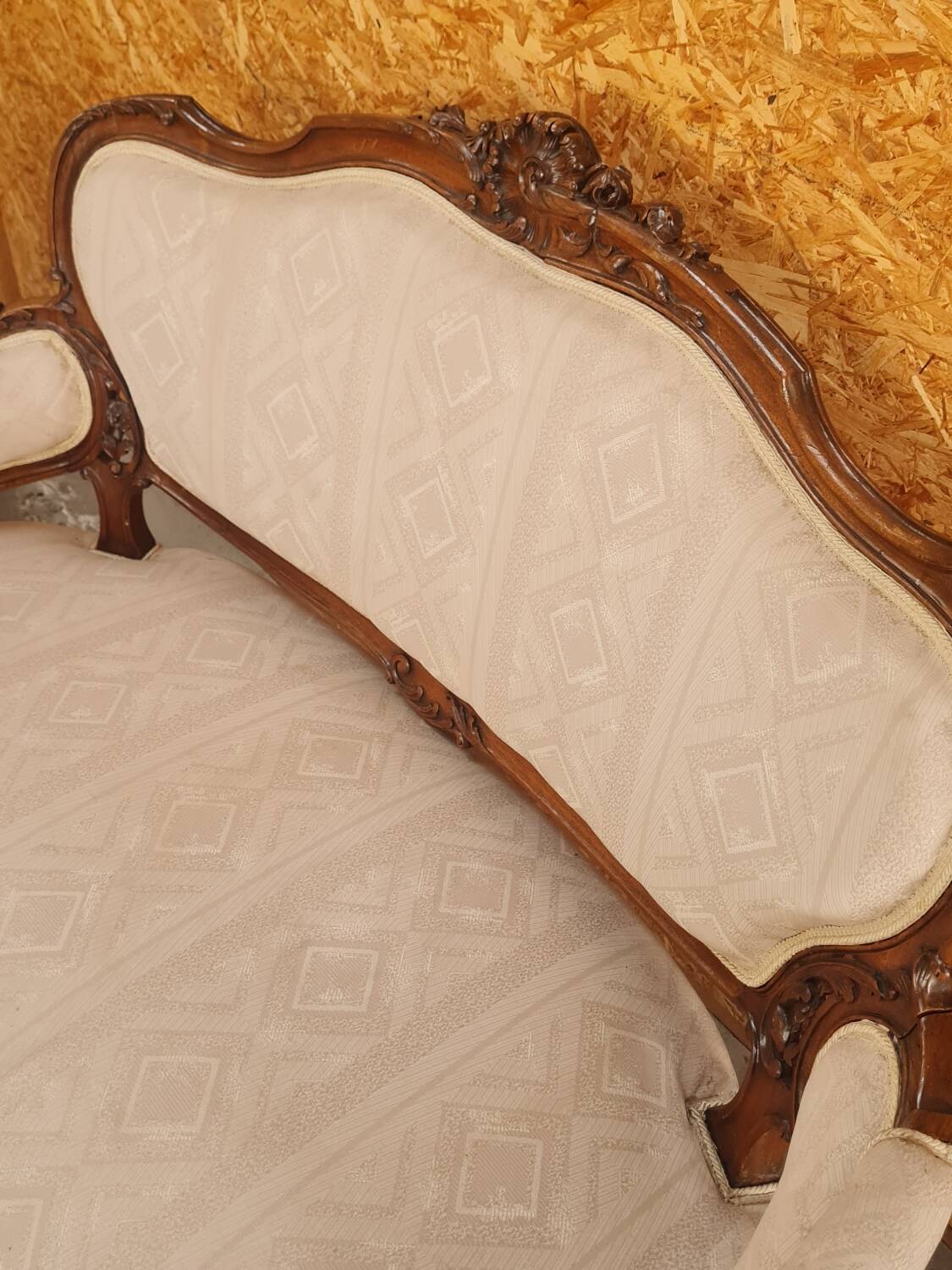 Salon 5 pièces en noyer Louis XV