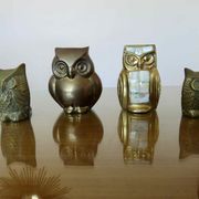 Owl, owl in golden brass and mother-of-pearl 70s