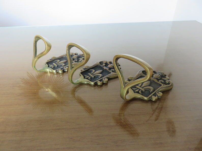 4 old wall hooks coat rack in bronze "fleur de lys" art deco years 20 30