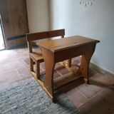 Child desk in solid pine 70s