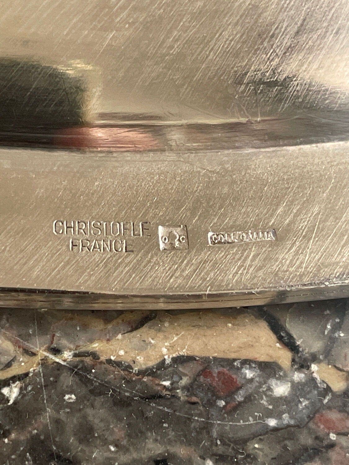 Flat Christofle round silver metal