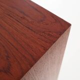 Buffet haut en teck, design danois, années 1970, production : Danemark