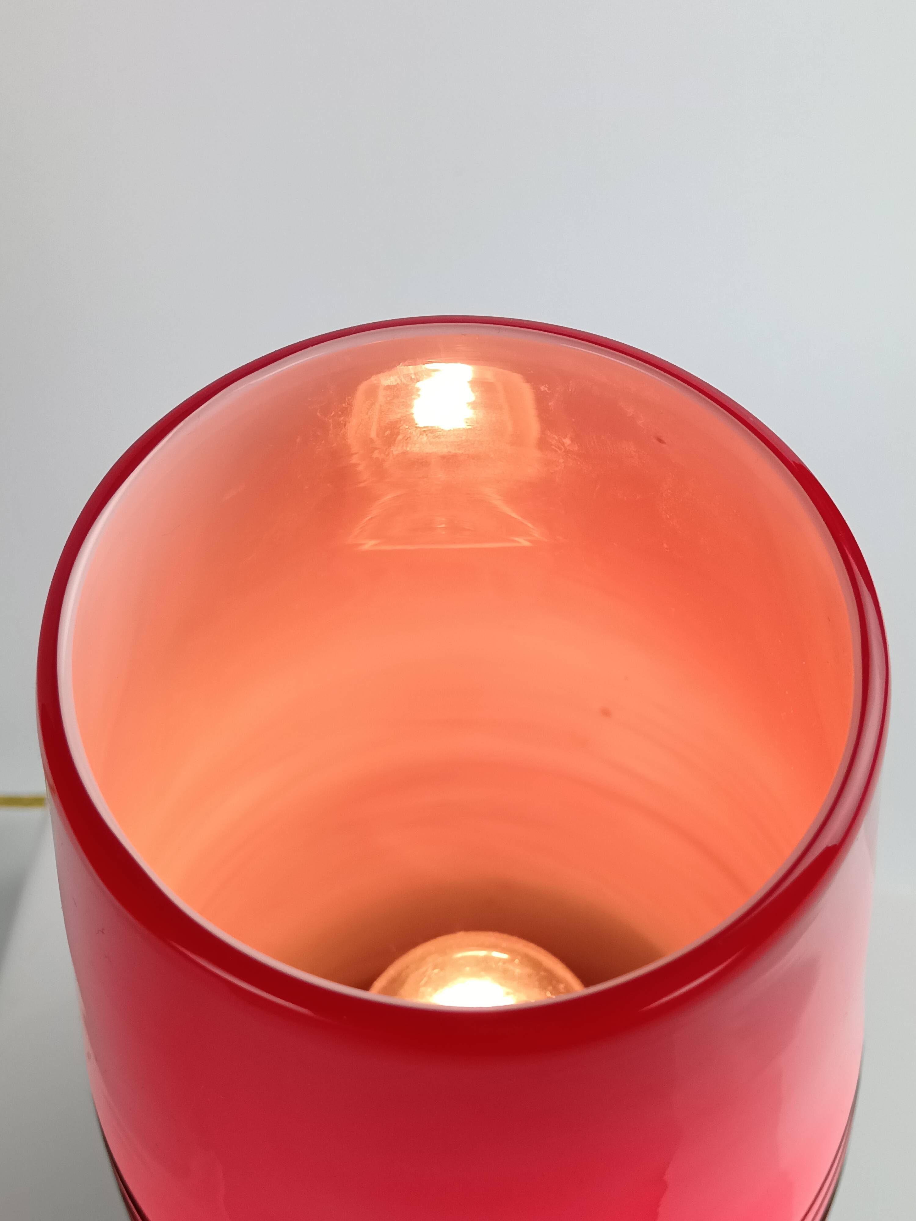 Vintage opaline glass shell-shaped lamp from the 1970s.