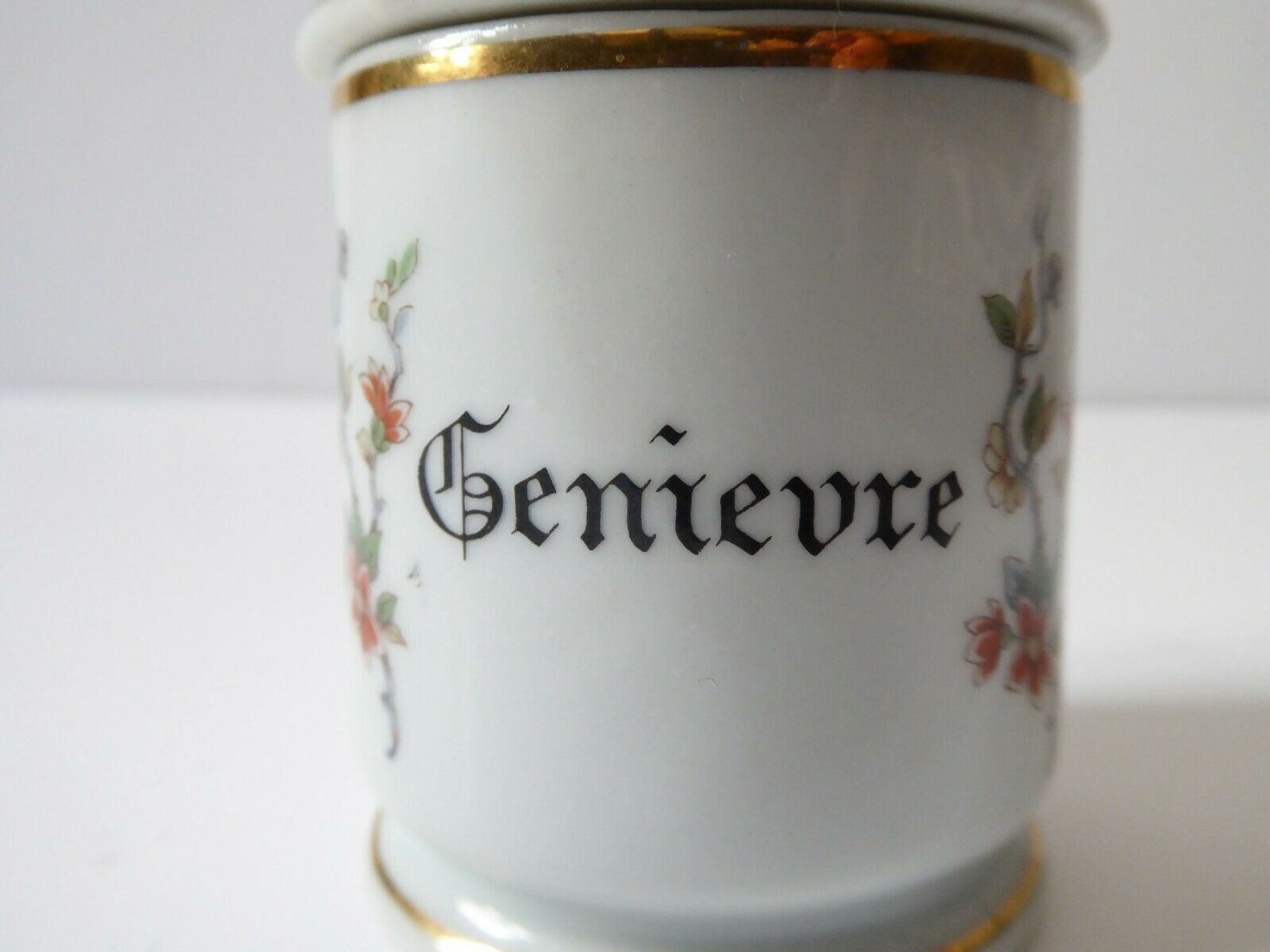 French porcelain genièvre spice pot