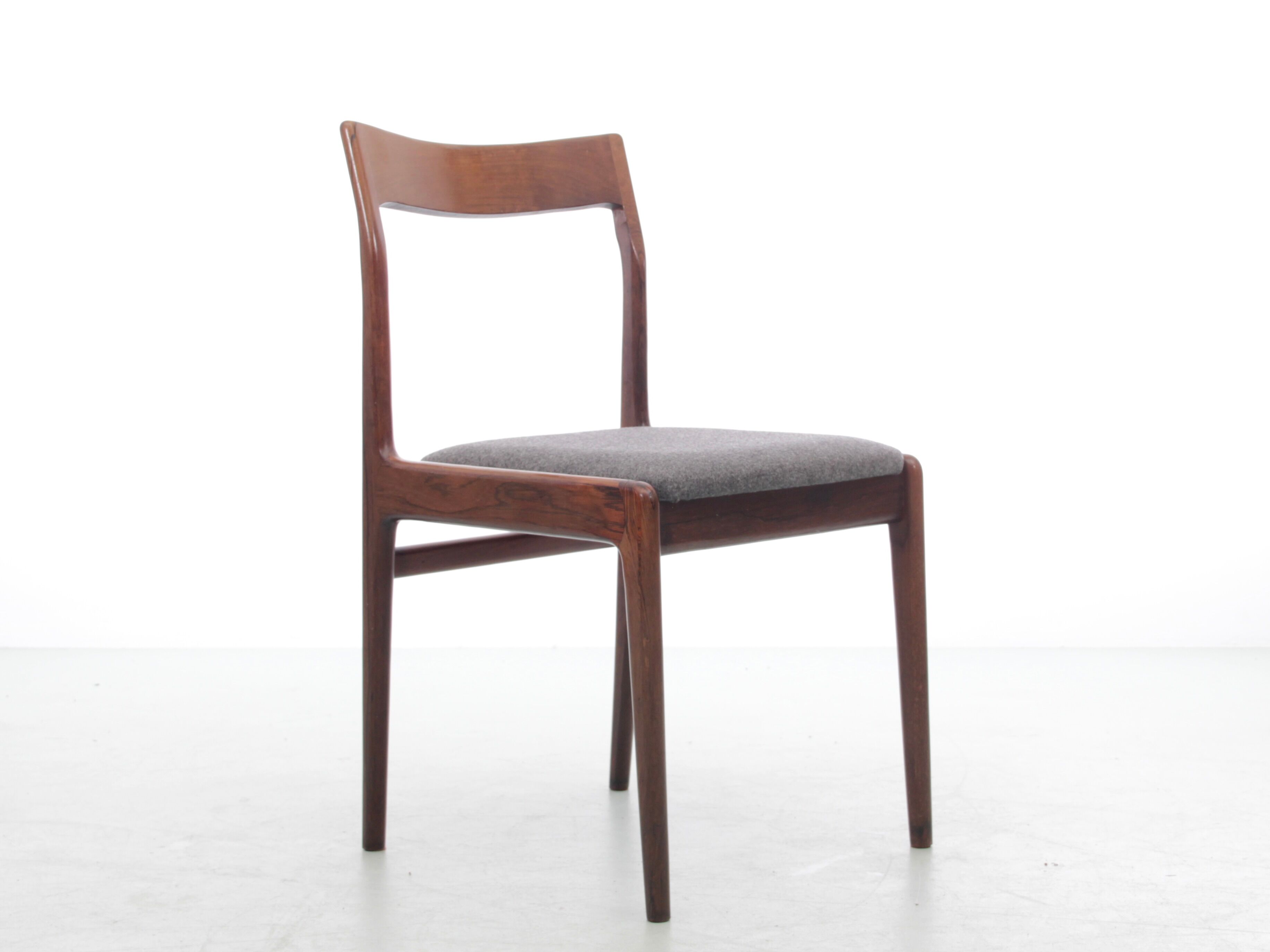 Suite of 6 Scandinavian rosewood chairs from Rio