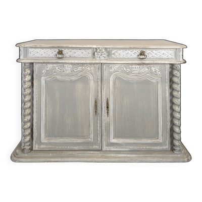 Buffet Louis XIII à colonnes torses en chêne patiné gris deux portes deux tiroirs