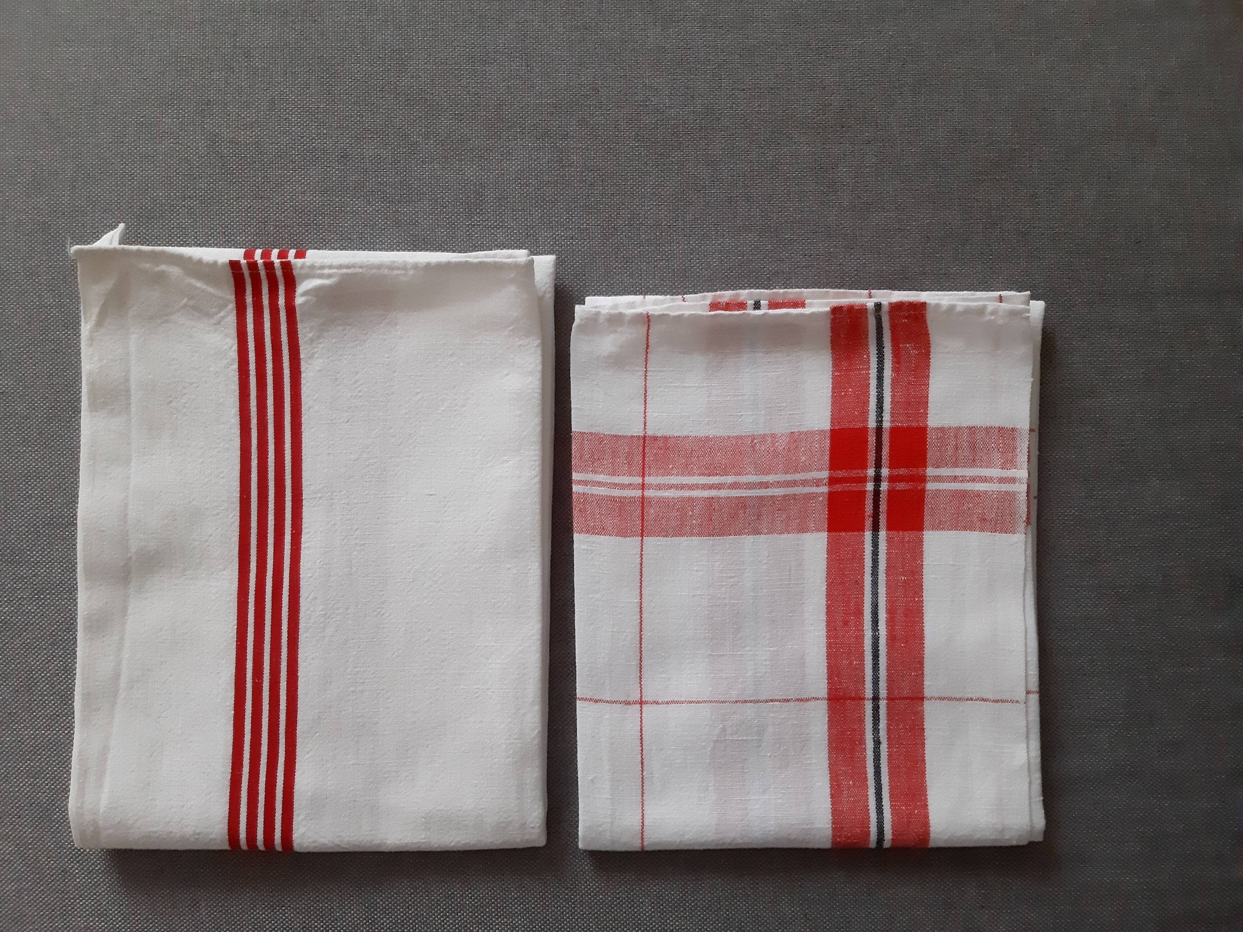 2 tea towels
